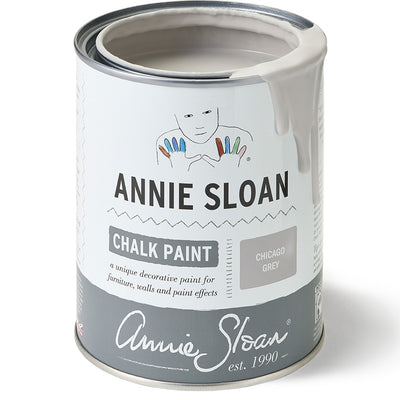 Chicago Grey is a cool, fresh and modern grey Chalk Paint™ colour, with a hint of blue. 